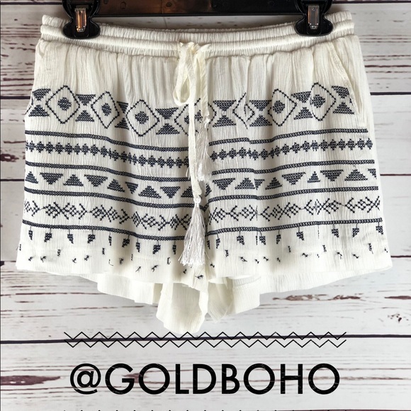 Solitaire Pants - 🛍🛍Solitaire Boho Shorts- Size Small🛍